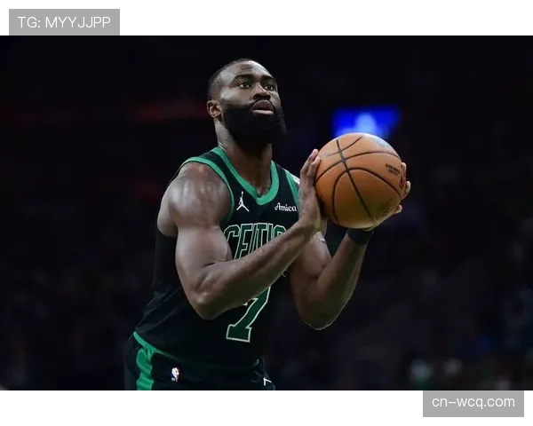 凯尔特人三连胜，普理查德30分杰伦-布朗33+12